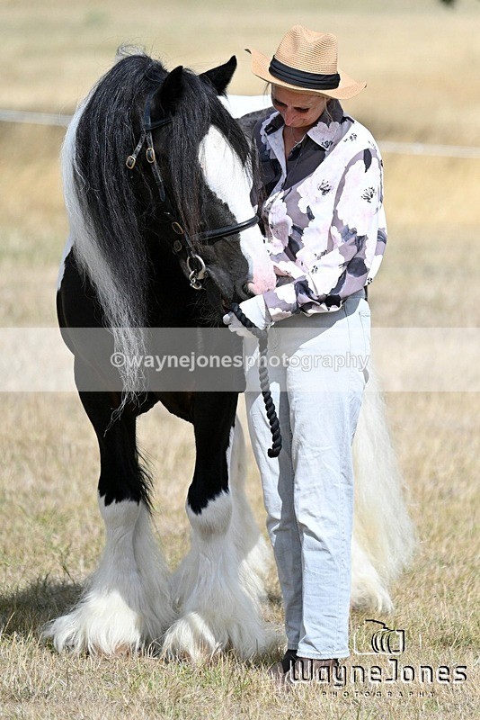 WJ7_9038 - Kellie and Nancy at Swallowfield 31-08-26