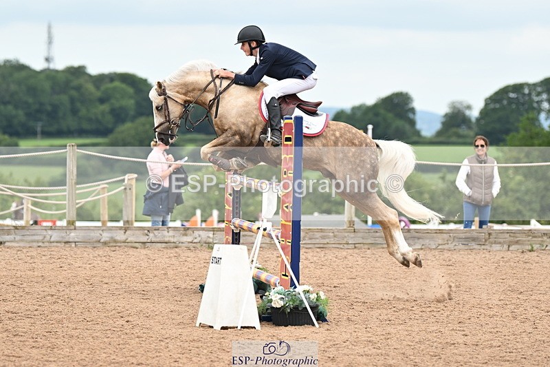 240630A-132538-13693 - Cls 25 HOYS 138cm Qualifier