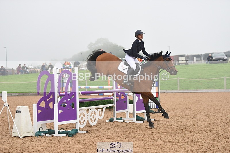 230916A-165214-05671 - Cls 19 Snr 1.10m Derby