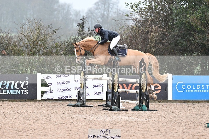 251205-123237-00490 - Cls 7 Snr Newcomers and 1.10m