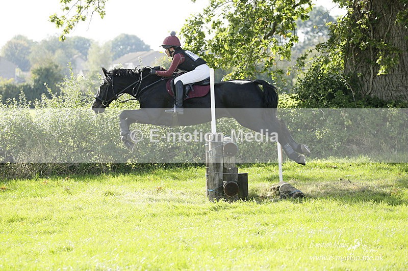  WWHT 171021 3315 - Intermediate (0.90m)  17/10/21