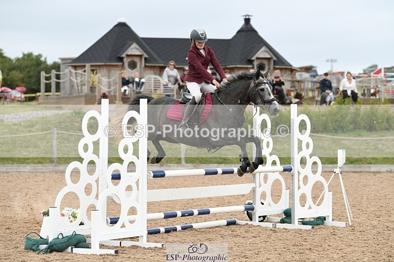 250807-140040-01485 - 90cm Round 2