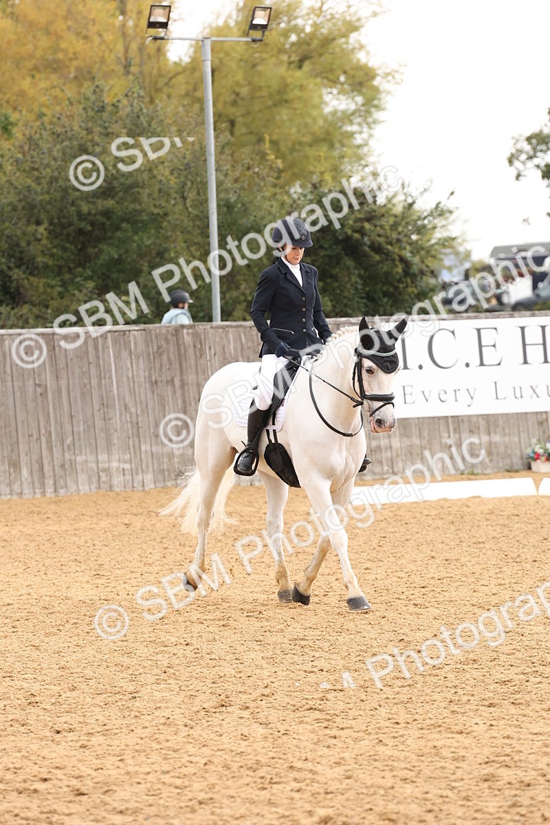 SBM_44056 - D6 - Small Tour Championship Intro 4