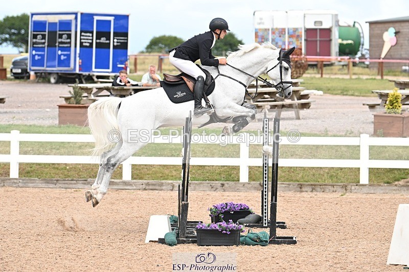 250723-155040-01239 - Cls 6 Foxhunter and 1.20m