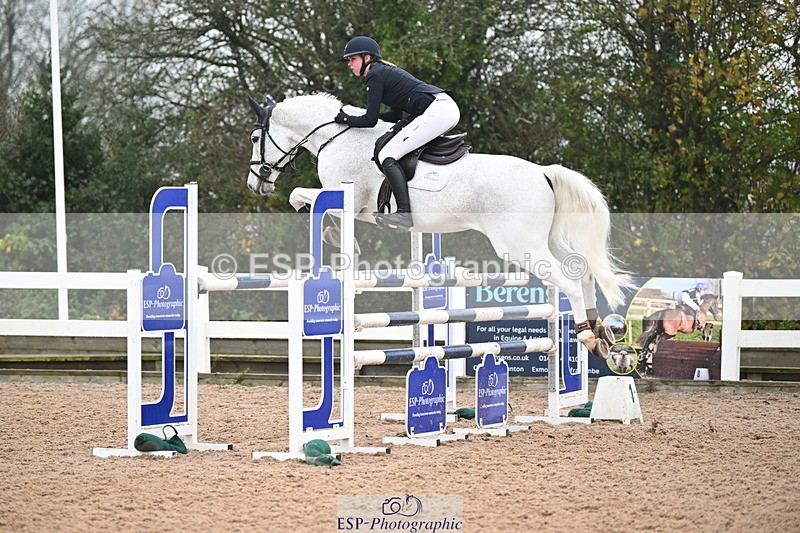 241102A-125830-04685 - SAT Cls 15 Foxhunter and 1.20m Open