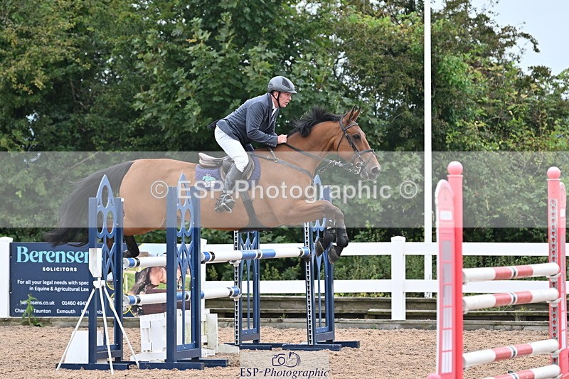 240907A-122721-01384 - Cls 9 1.10m Amateur Qualifier