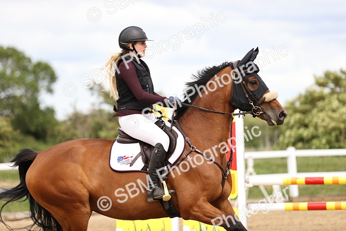 SBM_003296 - Class 11 - Senior Newcomers - 1.10m