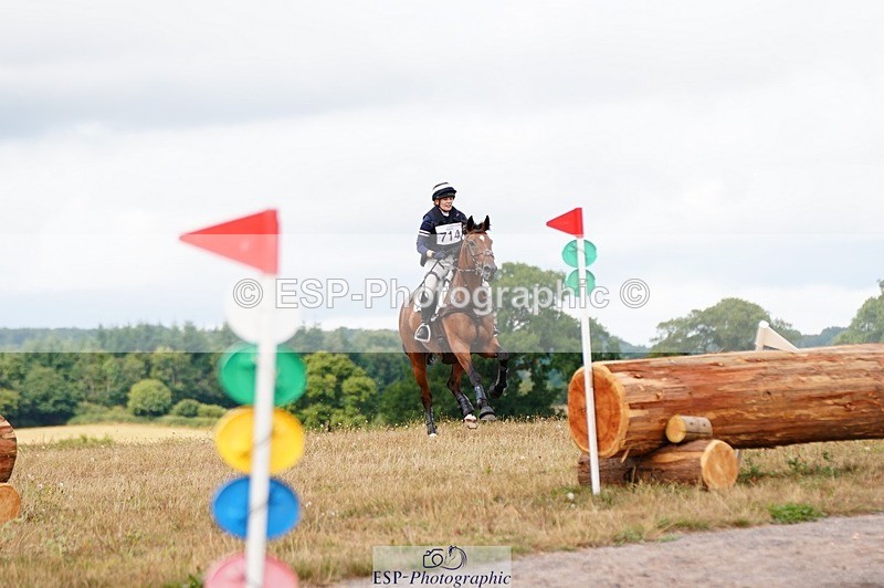 250803A-152238-16535 - P-714-Skye.Pleydell-Bouverie-SUPER.VISION