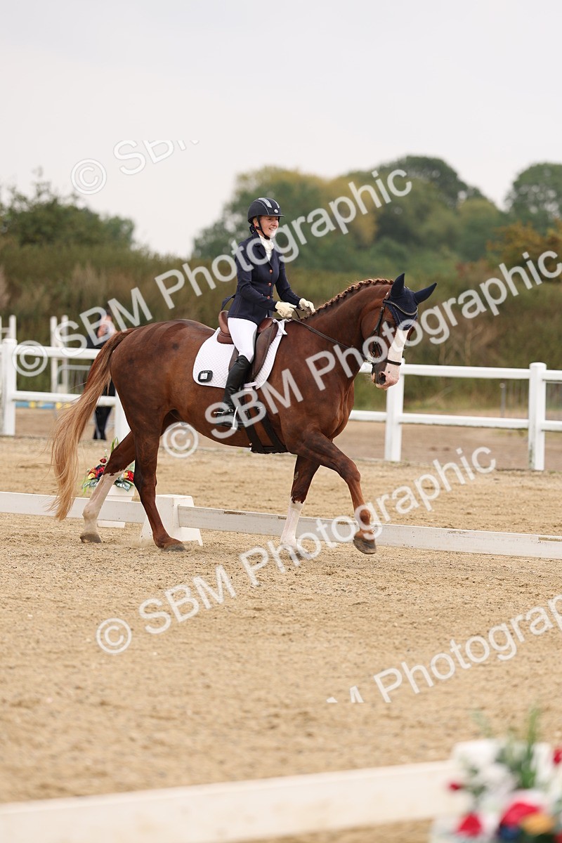 SBM_01640 - Class 9 - Novice 27 Champs