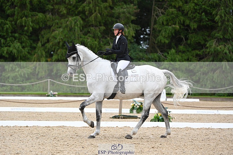 230813-174721-08743 - Cls 14 Medium Silver 16.45 to End