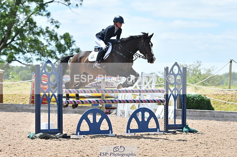 240609A-132117-05599 - Cls 18 Snr Newcomers and 1.10m Open