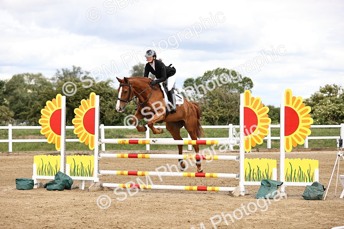 SBM_003056 - Class 11 - Senior Newcomers - 1.10m