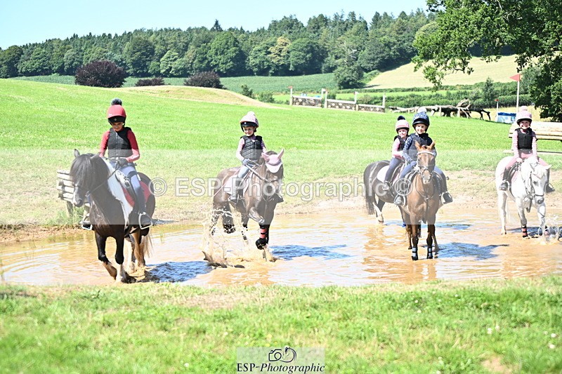 240729B-150429-03121 - Abbie's Group XC