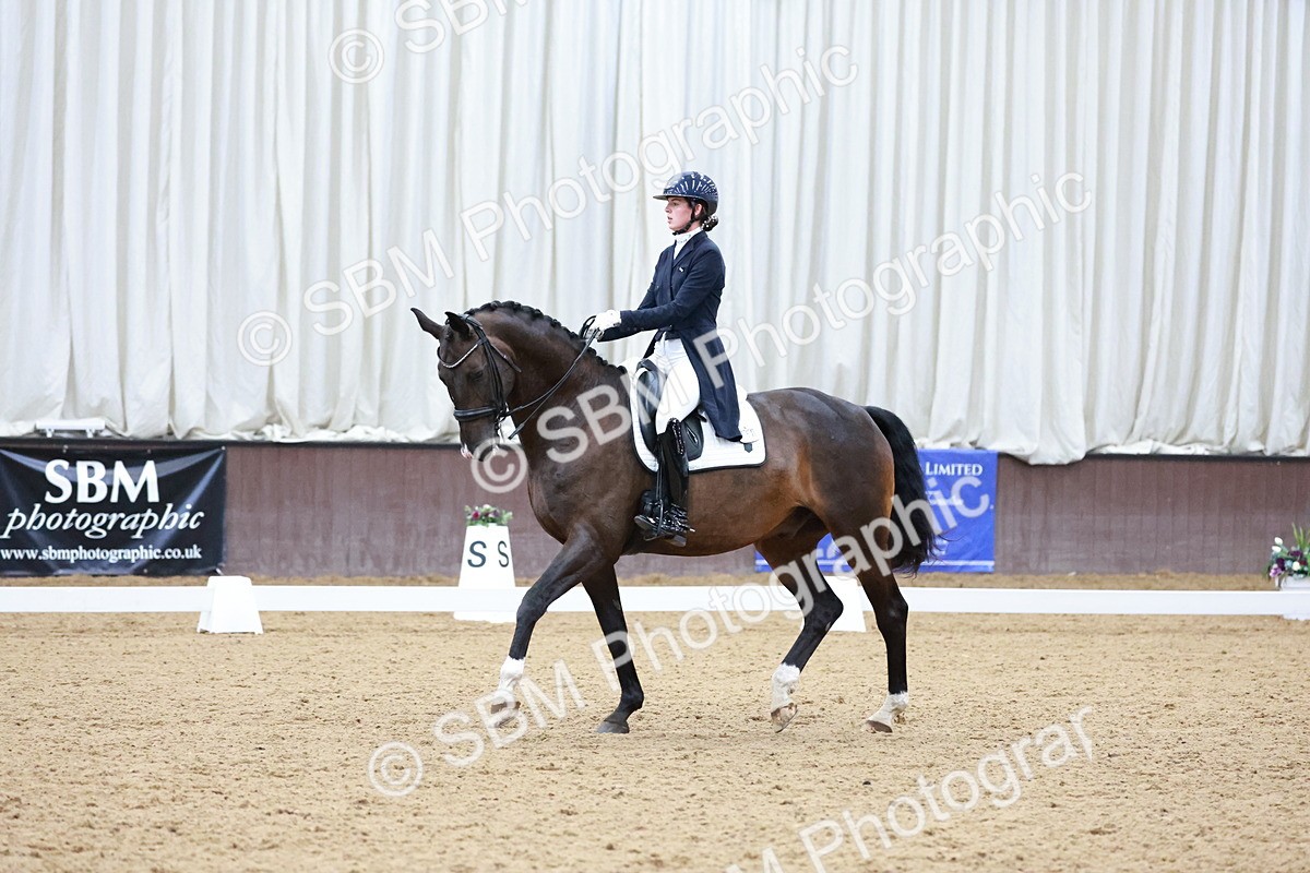 SBM_020977 - Class 13 - FEI INT I - 16.26-17.14
