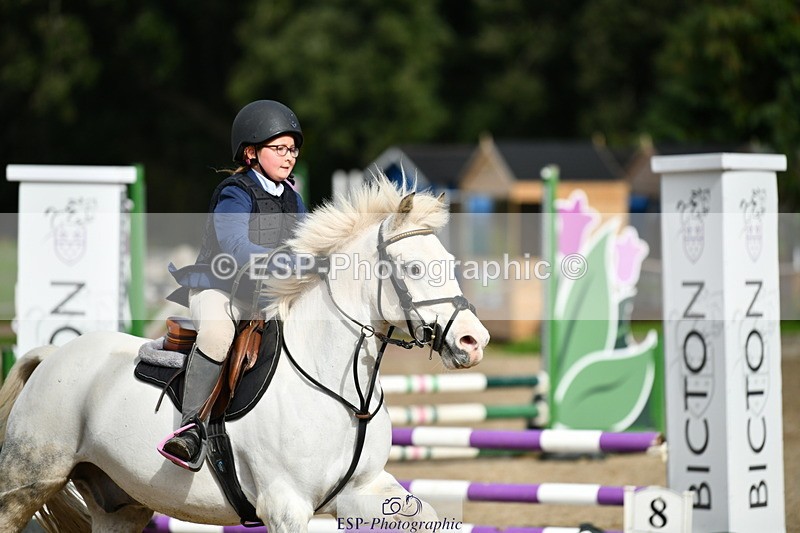 251004A-130039-01087 - Classes 6 & 7 60cm