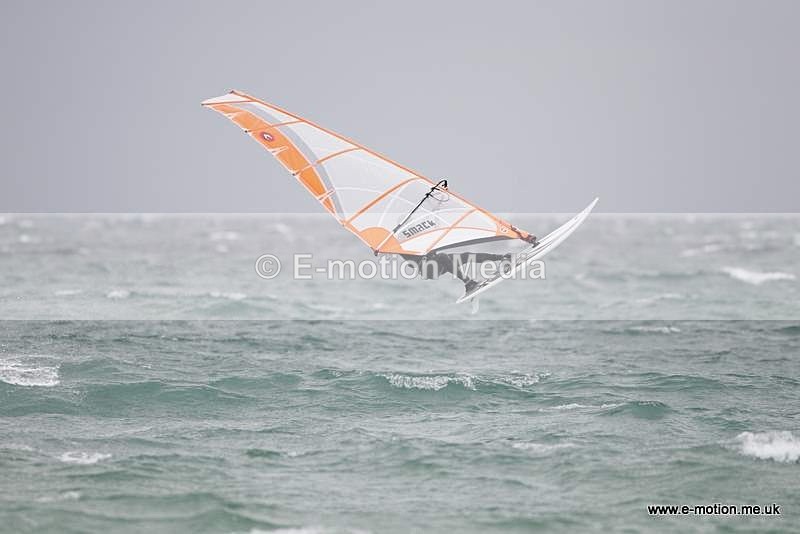 WS 020510-29 - Windsurfing