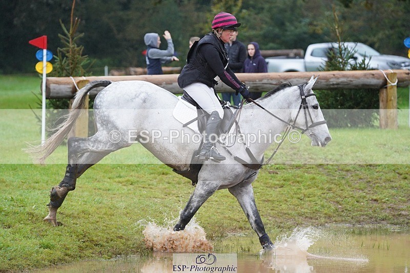 231021-102832-13793 - 630-ST.TROPEZ-Lizzie.Luxton-SC+XC