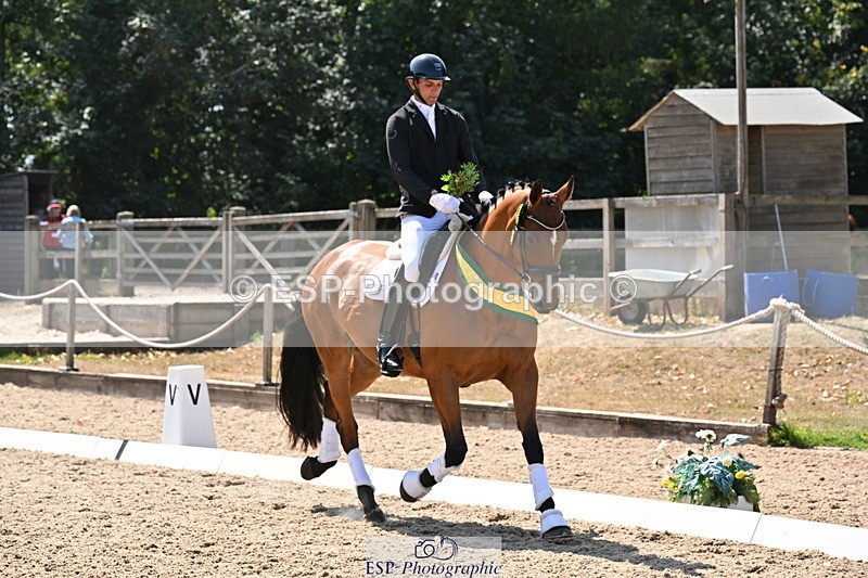 250810A-132644-06636 - Medium SILVER Presentations