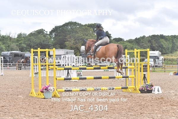 JAC_4304 - CLASS 7 Senior Foxhunter/ 1.20m Open