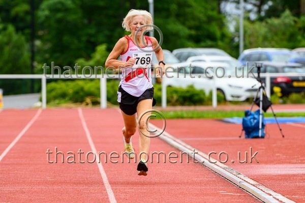 ComMast25-929736 - Track Female Set One