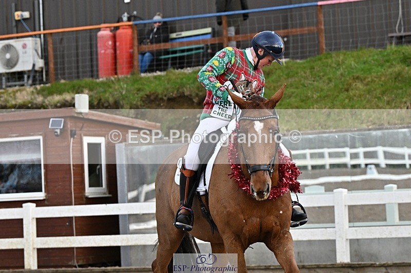 241214-151119-03140 - 137-Tyler.Bradshaw-Gijsbert