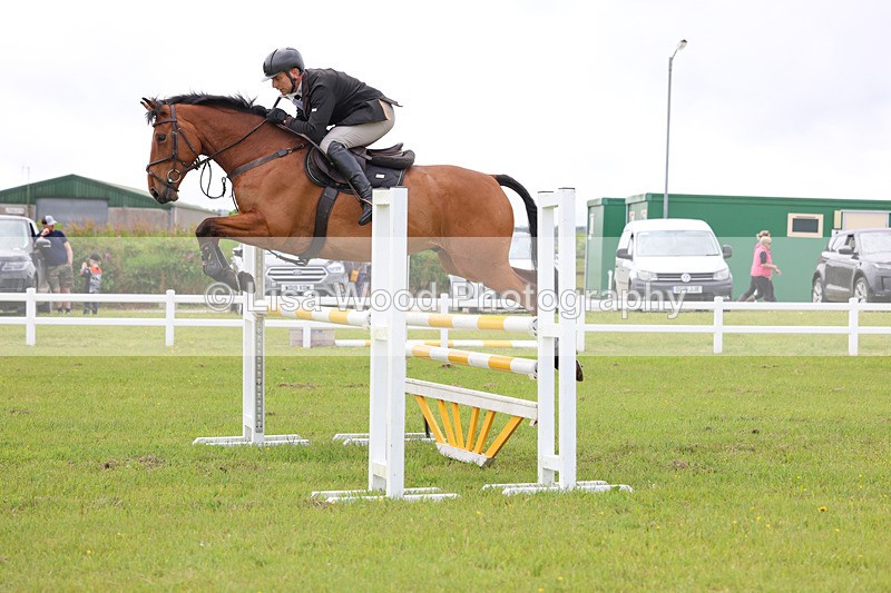 3E7A6783 - Class 11: Senior Newcomers/1.10 open