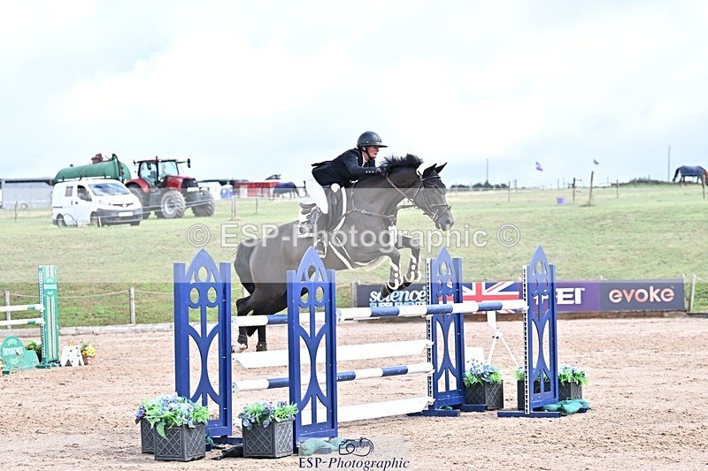 250731-110633-00505 - Cls 02 Snr Fox 1st Rnd