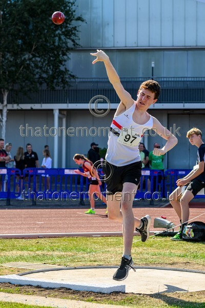 Age25SAT-917744 - Field Male