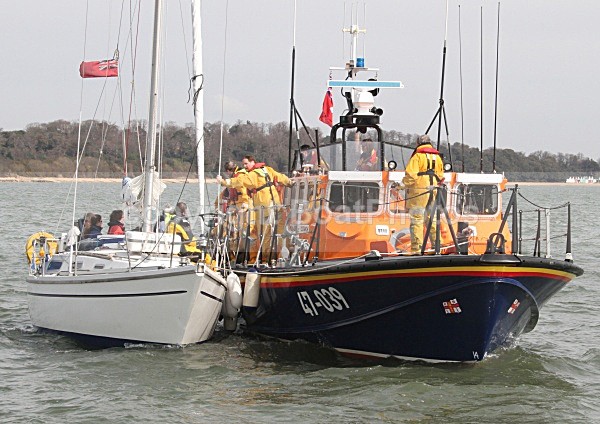 100411 JLP SAILING CLUB - RNLI IMG_0525 - APRIL 11th 2010 - JLP SAILING CLUB & RNLI