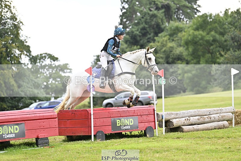 240825X-165740-37646 - 80cm XC 16.30 to 17.30