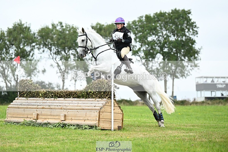 240831A-152605-04860 - 212-Kay.Webb-KILCAVAN.CLOVER