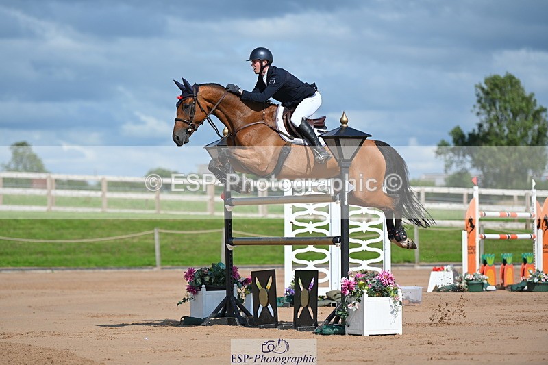 230721A-163000-07716 - Cls 10, 2 Star Big 1.45m Break to End