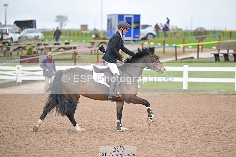 251116-120327-01306 - Cls 6 Pony Newcomers and 1m Open