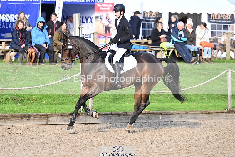 251024A-103258-06490 - B-142-Harry.Hodge