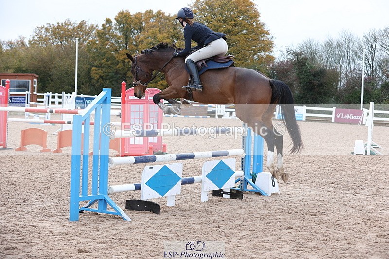 231112A-123220-04042 - Cls 19 Snr 1.05m Open