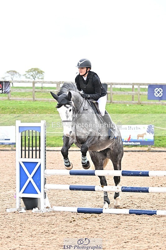 250414-102929-00108 - 80cm Round 1