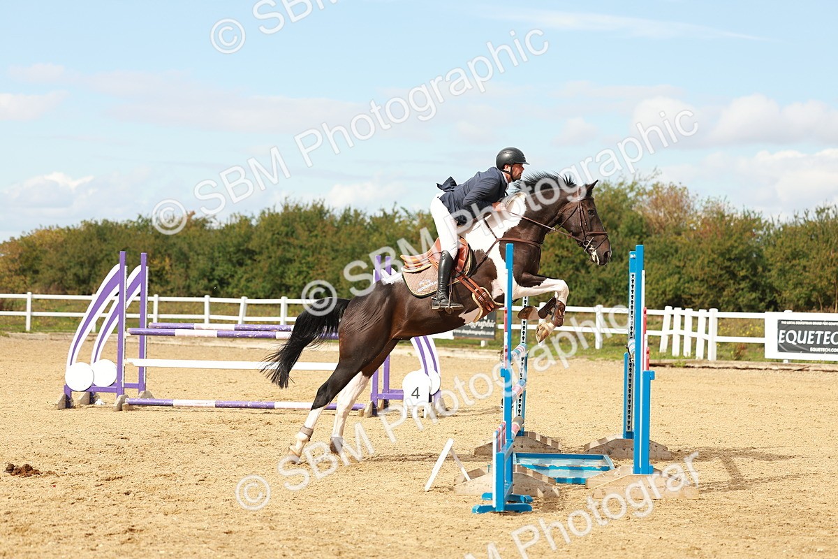 SBM_001643 - Class 4 - Senior Newcomers - 1.10m