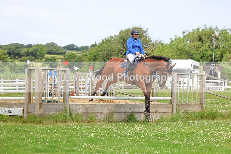 3E7A3608 - Class 6: Hawkins Motors Senior 1.00m Derby