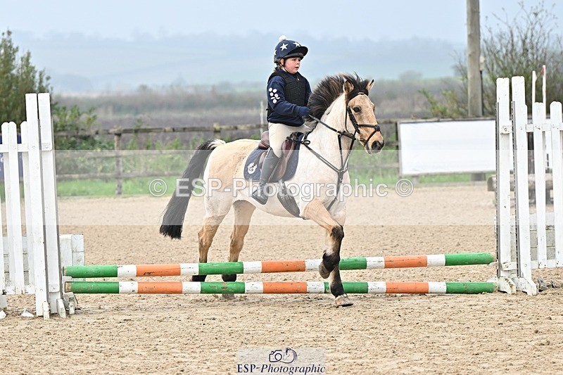 241110-101941-00254 - 40cm Showjumping