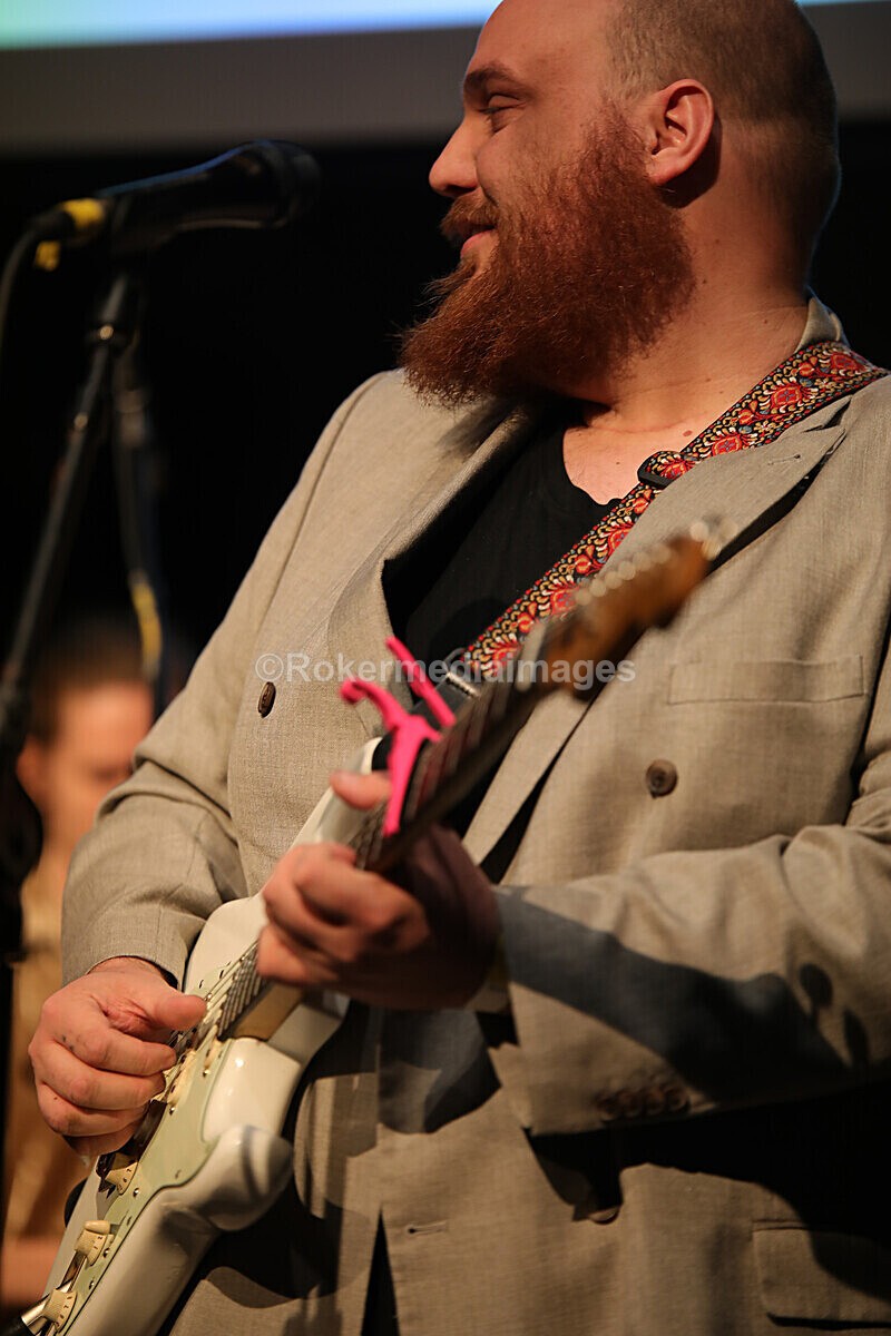 FOLK N BLUES-504 - FOLK and BLUES SEPT 2022