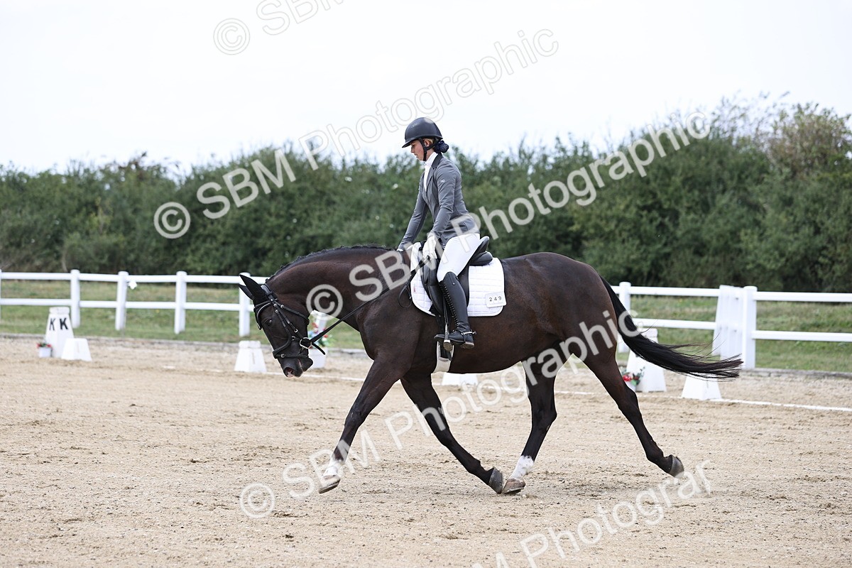 SBM_017551 - Class 14 - Novice 23 - 13.52-14.55