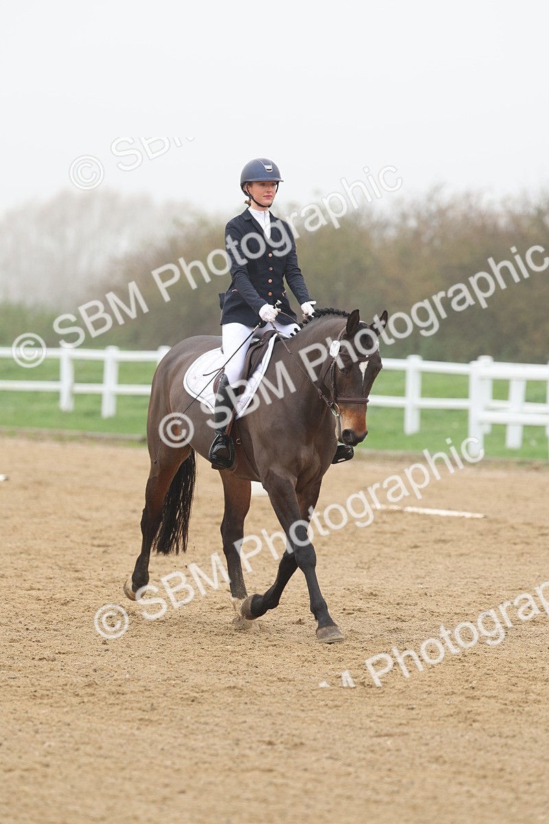 SBM_002020 - Class 5 - Novice 27