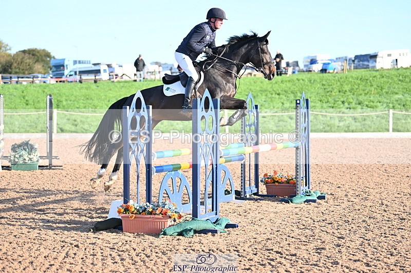 231015A-092015-06917 - Cls 28 Newcomers & 1.10m Open