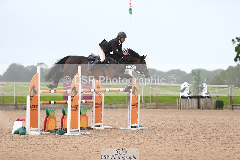 230812A-121205-08831 - Cls 32 Foxhunter