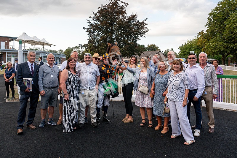 150825-Race 3-South Parade-8698 - Race 3