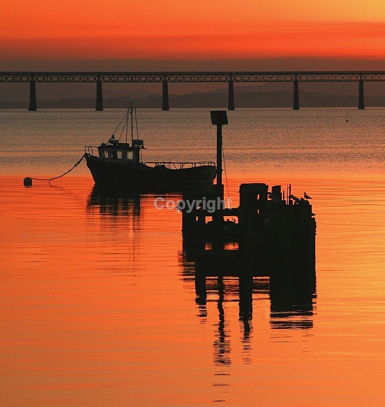 Sunset, Newport-on-Tay - Landscapes
