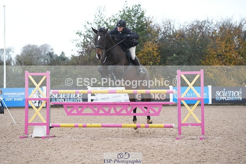 251107-140029-01298 - Cls 6 Foxhunter and 1.20m Open