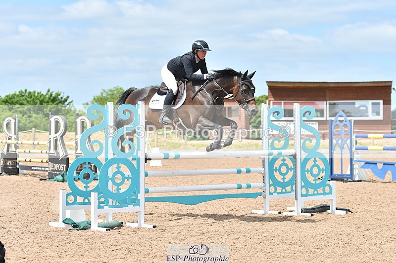 240609A-113709-04648 - Cls 17 Snr 1.05m Open