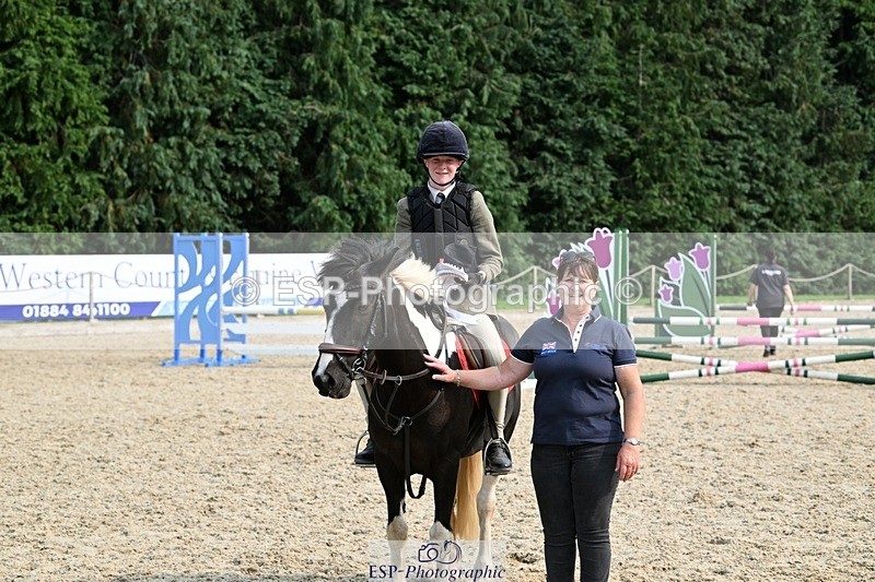 240818-162907-05476 - Cls 13 Pony Intro 70cm