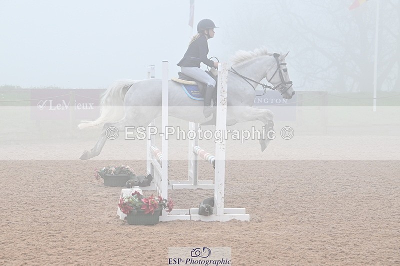 240506A-090401-07946 - Cls 1 Pony Intro 70cm